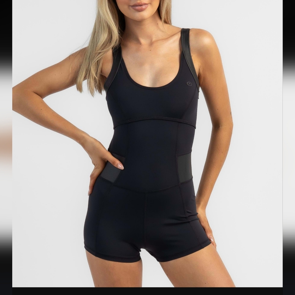 Rip Curl Mirage Ultimate Short Jane One Piece Swimsuit Size Small Black